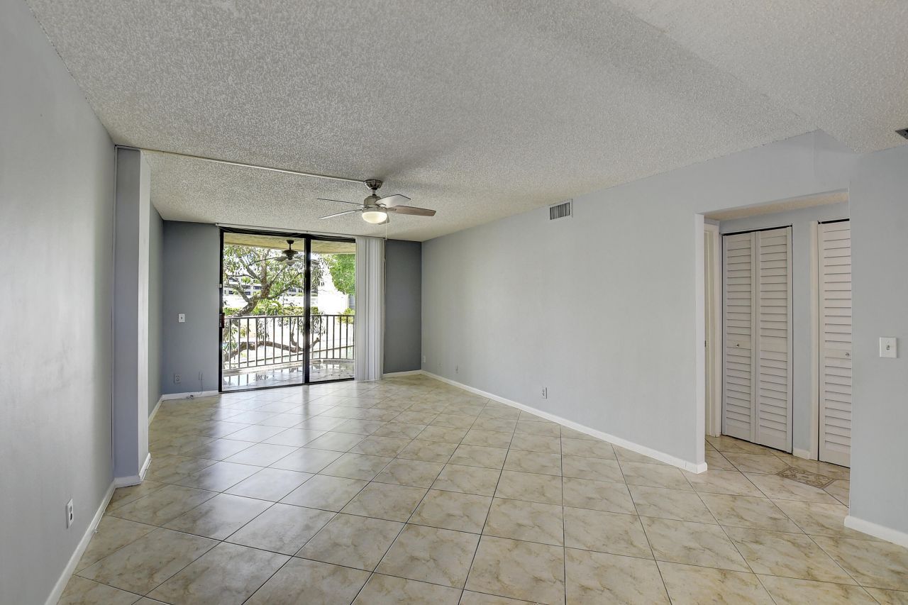 890 N Federal Highway, Unit 206, Lantana, FL 33462 Photo