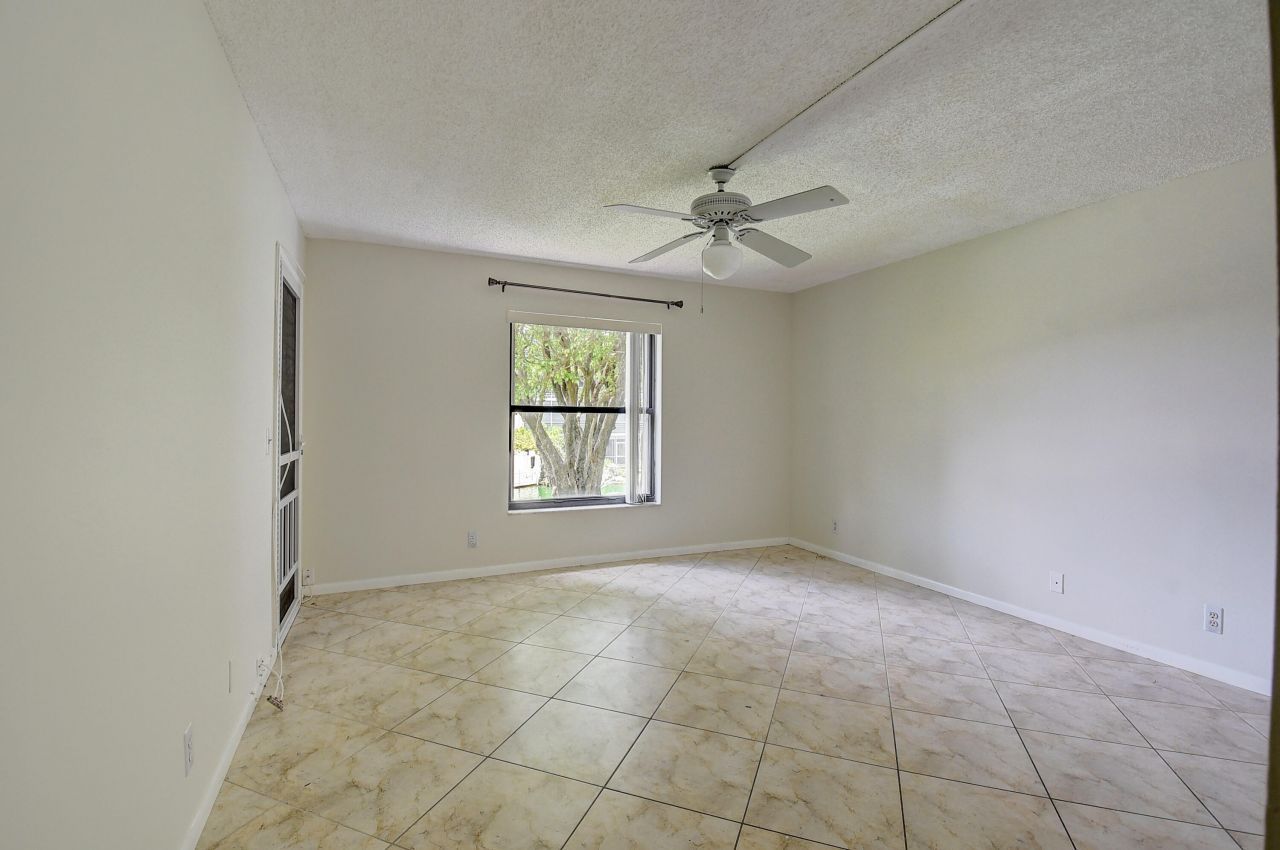 890 N Federal Highway, Unit 206, Lantana, FL 33462 Photo