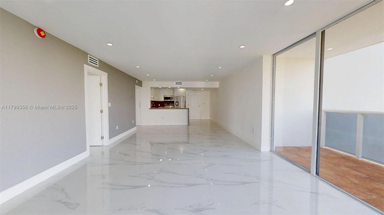 3625 N Country Club Dr, Unit 609, Aventura, FL 33180 Photo