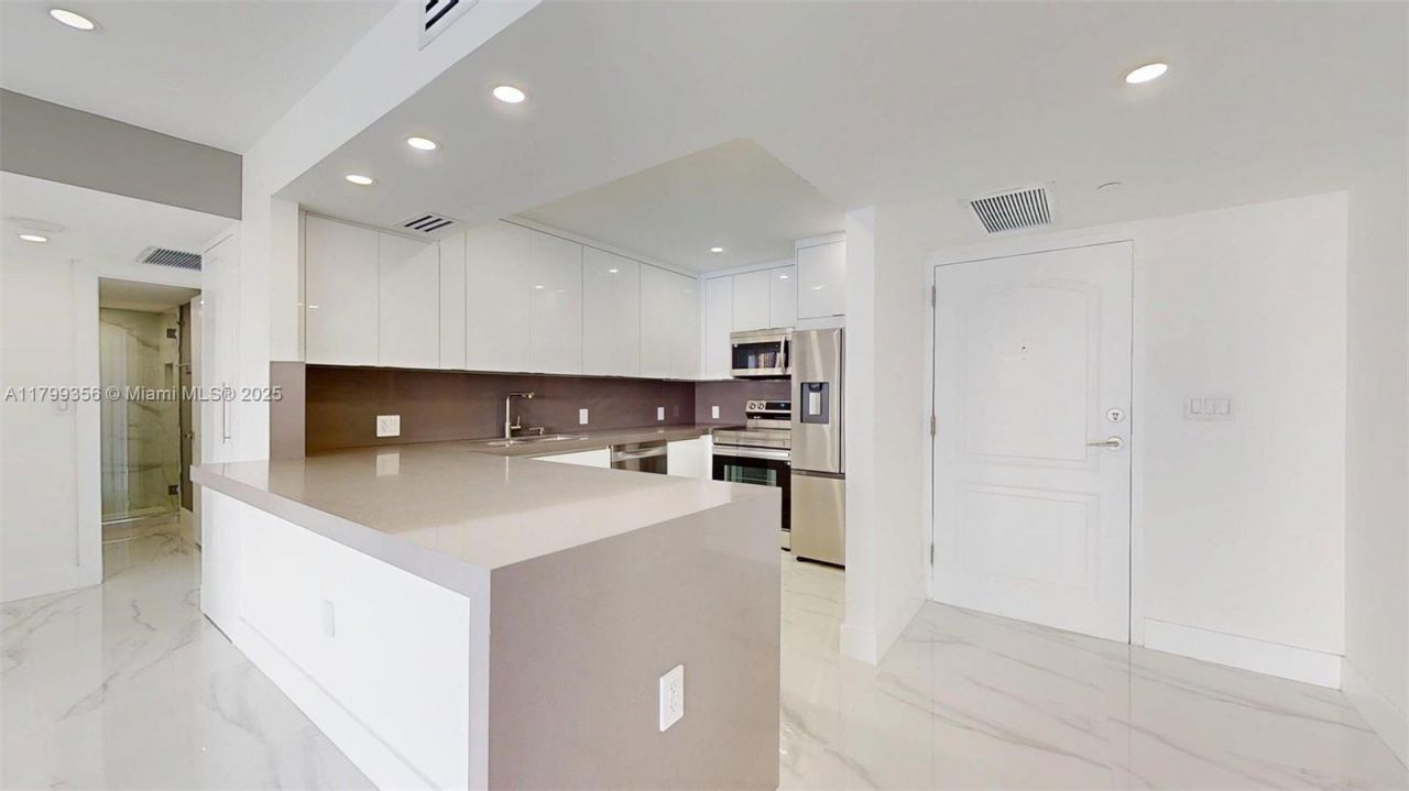 3625 N Country Club Dr, Unit 609, Aventura, FL 33180 Photo