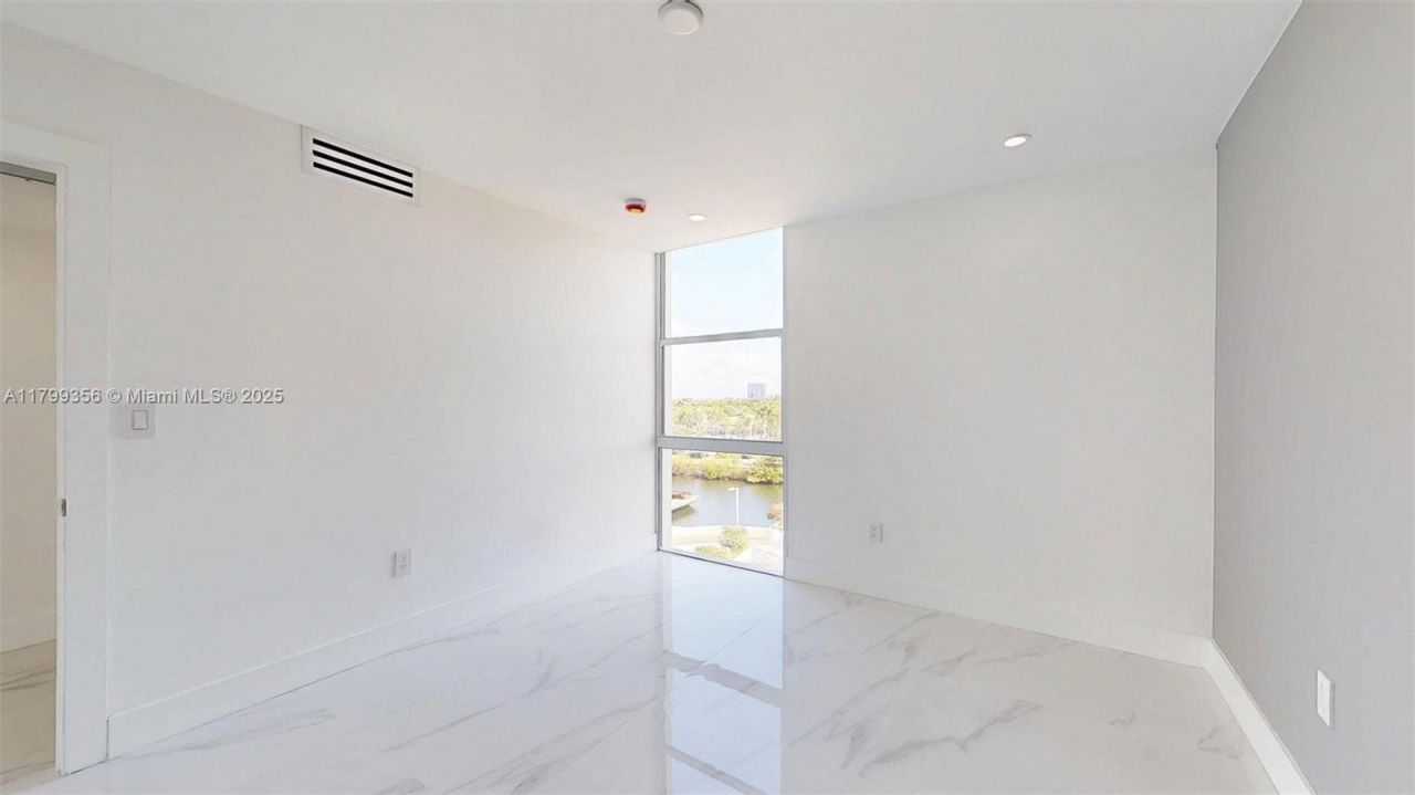 3625 N Country Club Dr, Unit 609, Aventura, FL 33180 Photo