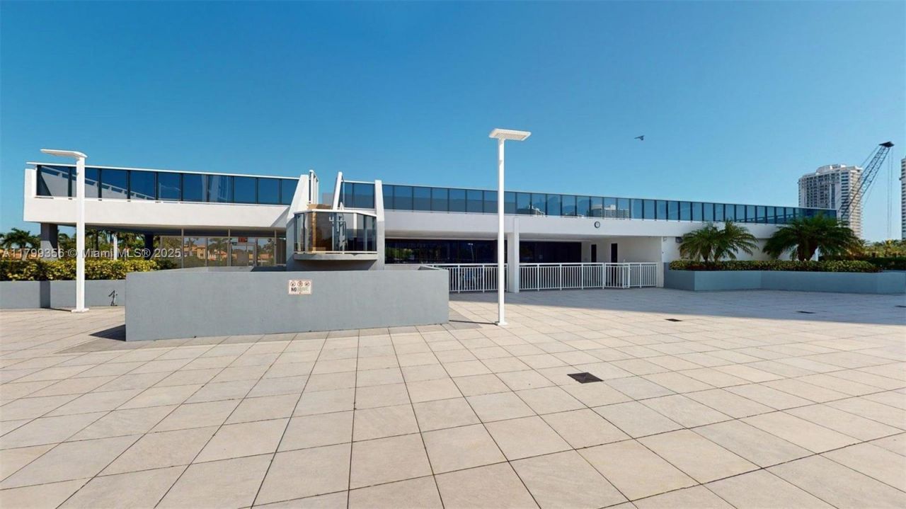 3625 N Country Club Dr, Unit 609, Aventura, FL 33180 Photo