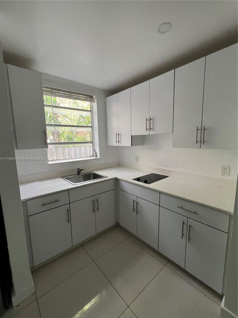 2345 NW Flagler Ter, Unit 1, Miami, FL 33125 Photo