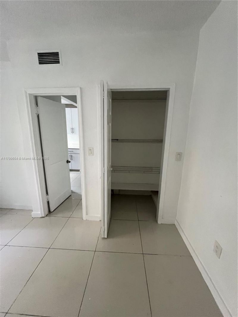 2345 NW Flagler Ter, Unit 1, Miami, FL 33125 Photo
