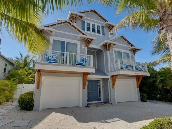 212 72ND, HOLMES BEACH, FL 34217