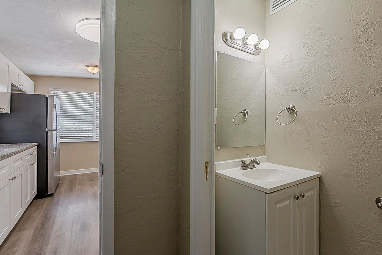 4010 Emerson Avenue S, Saint Petersburg, FL 33711 Photo