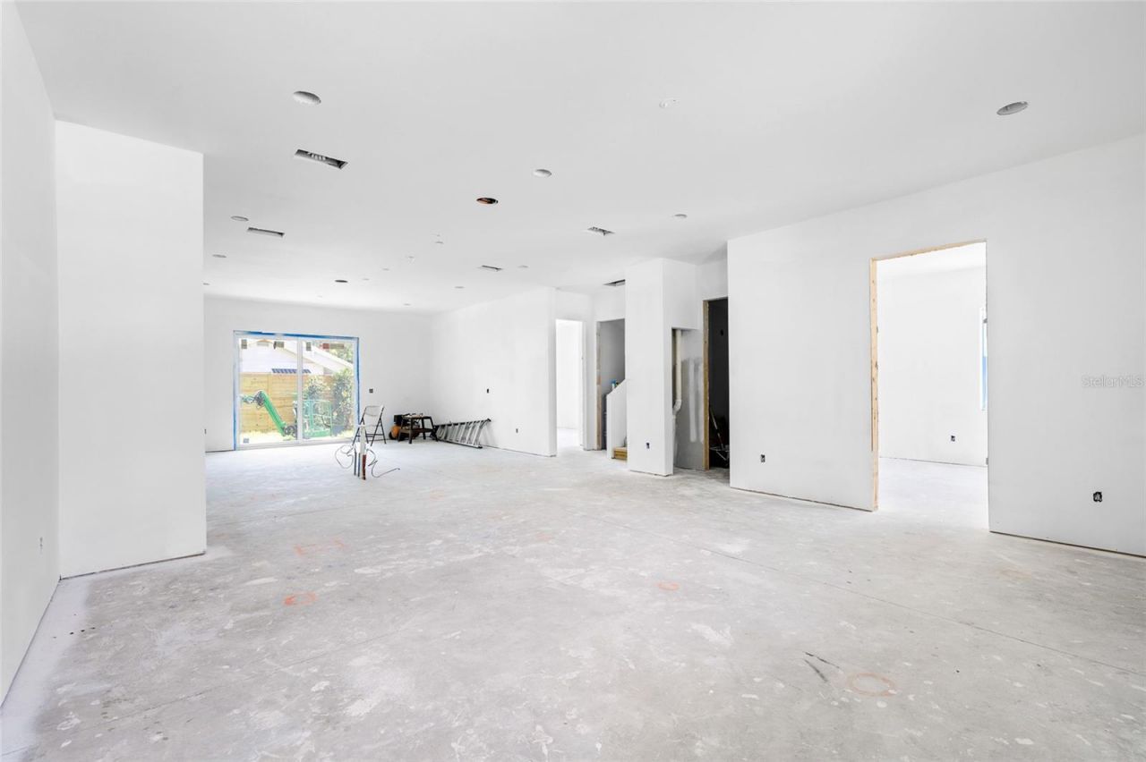 110 W Hiawatha Street, Tampa, FL 33604 Photo