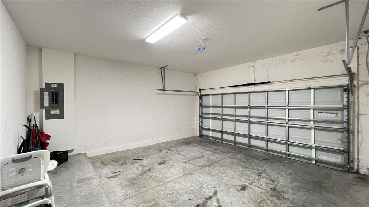 6041 Broad Oak Drive, Davenport, FL 33837 Photo