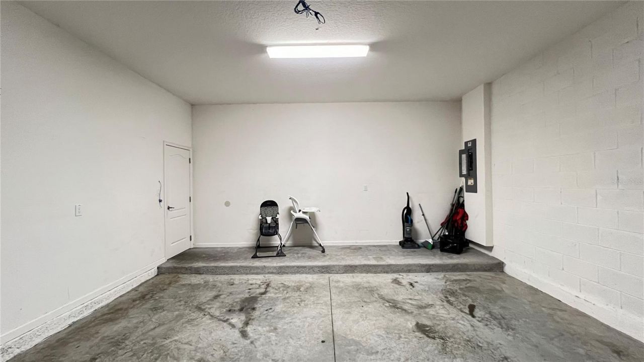 6041 Broad Oak Drive, Davenport, FL 33837 Photo