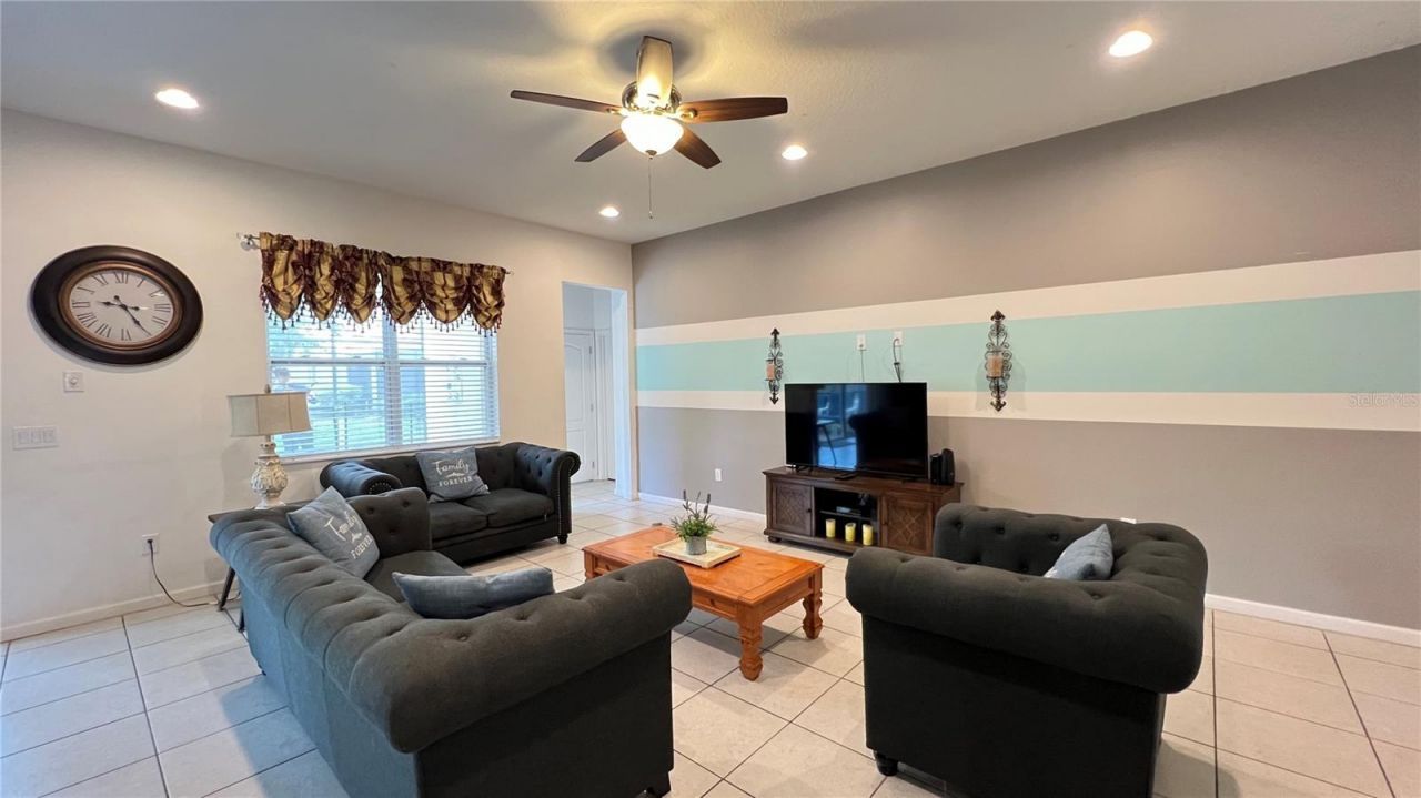 6041 Broad Oak Drive, Davenport, FL 33837 Photo