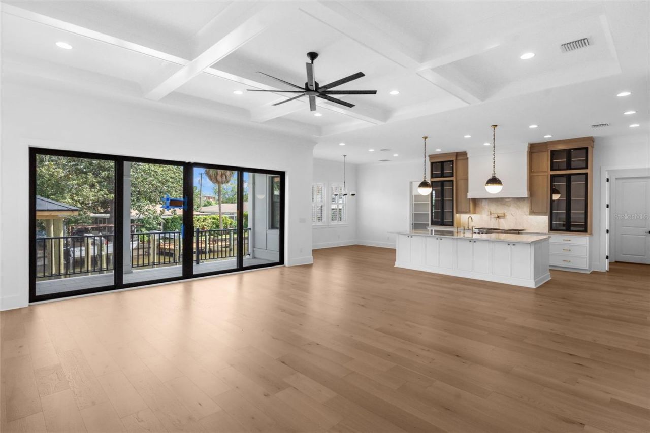690 Geneva Place, Tampa, FL 33606 Photo