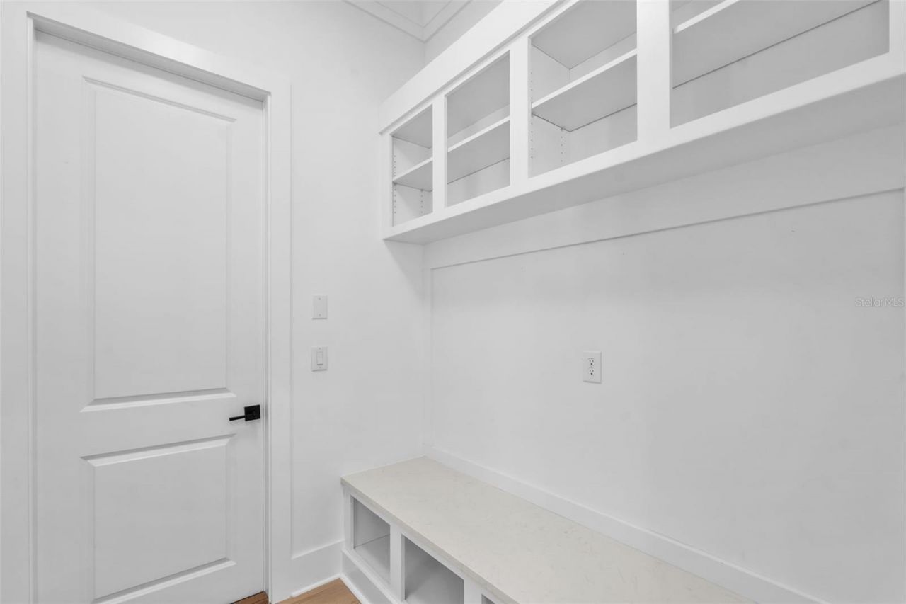 690 Geneva Place, Tampa, FL 33606 Photo