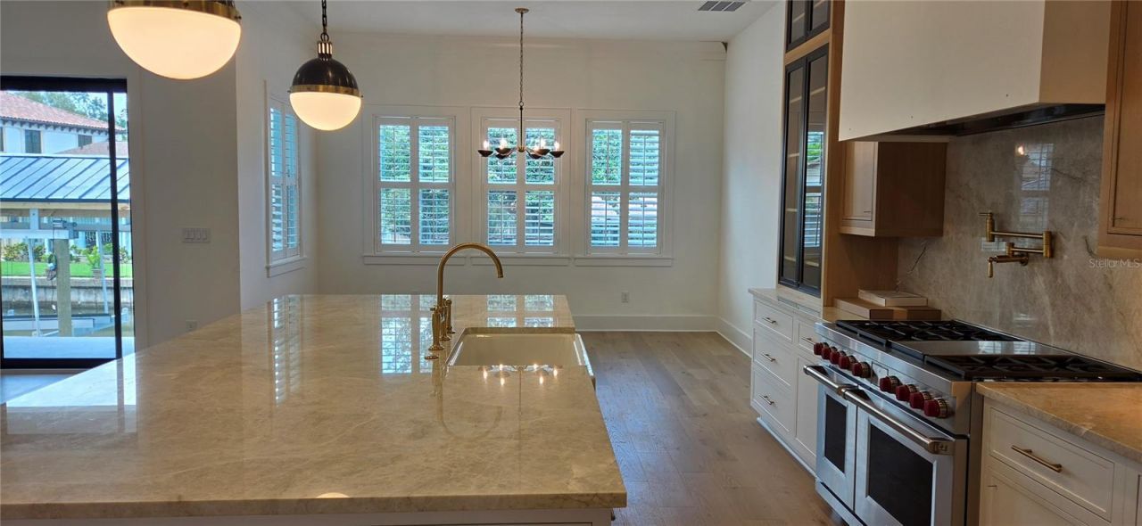 690 Geneva Place, Tampa, FL 33606 Photo