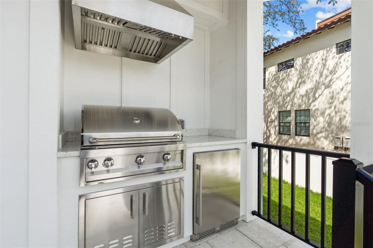 690 Geneva Place, Tampa, FL 33606 Photo