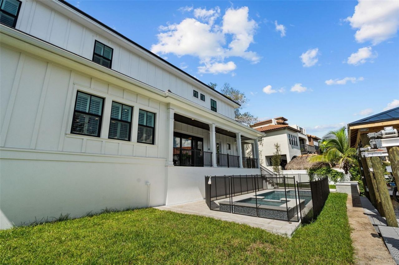 690 Geneva Place, Tampa, FL 33606 Photo