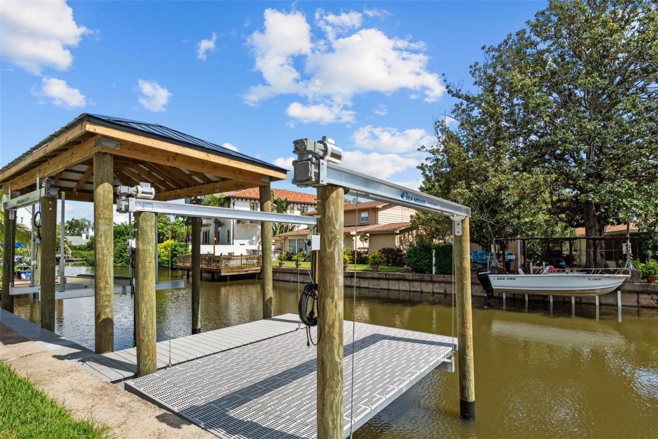 690 Geneva Place, Tampa, FL 33606 Photo