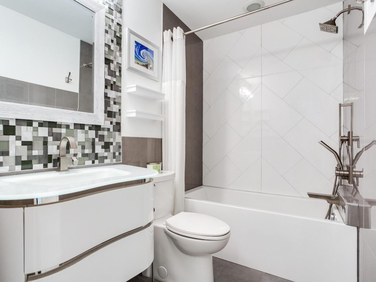 246 22nd Avenue Ne, Saint Petersburg, FL 33704 Photo