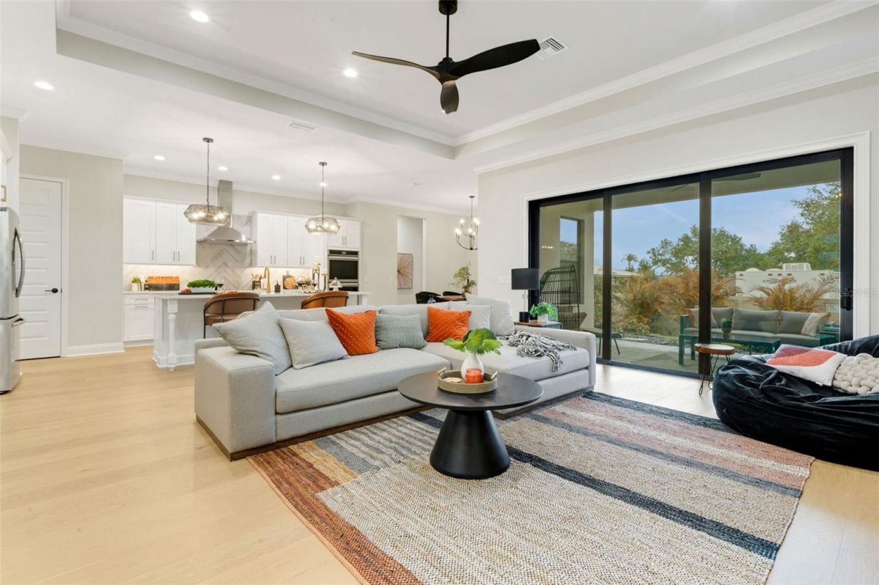 5390 Clubhouse Hills Lane, Lakeland, FL 33812 Photo