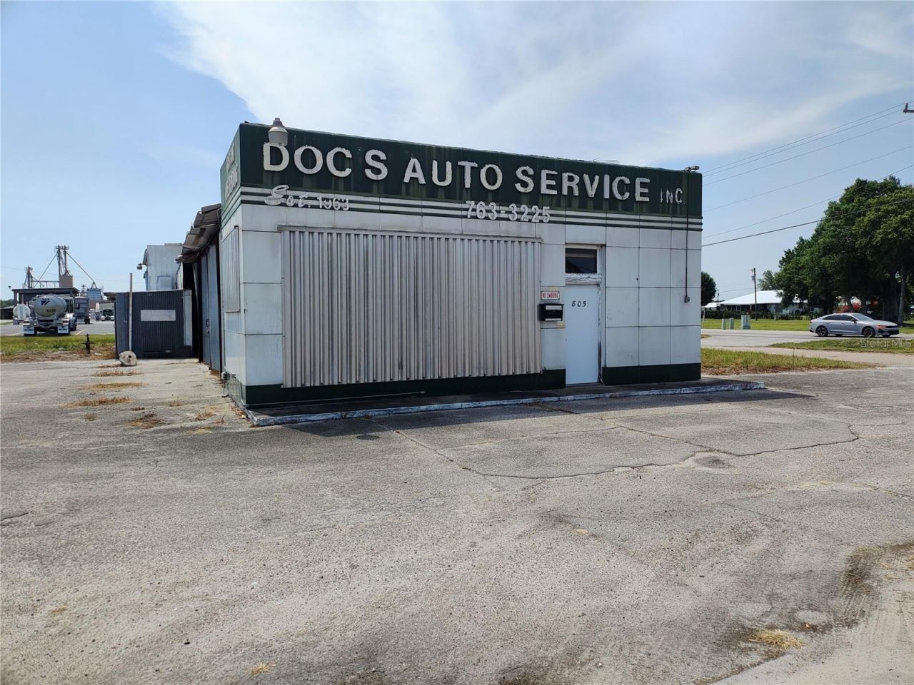 805 N Parrott Avenue, Okeechobee, FL 34972 Main Photo