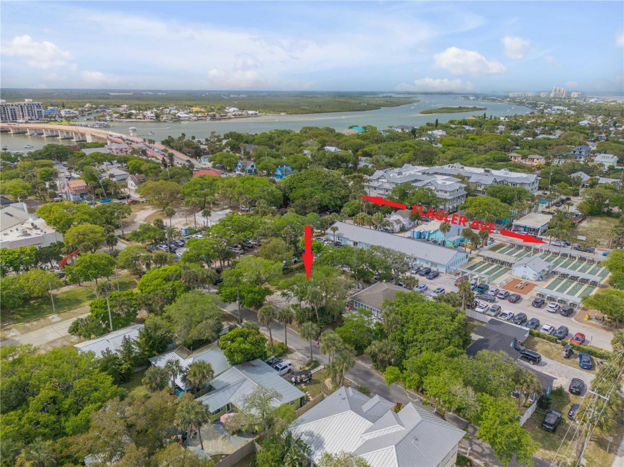 214 Columbus Avenue, New Smyrna Beach, FL 32169 Photo