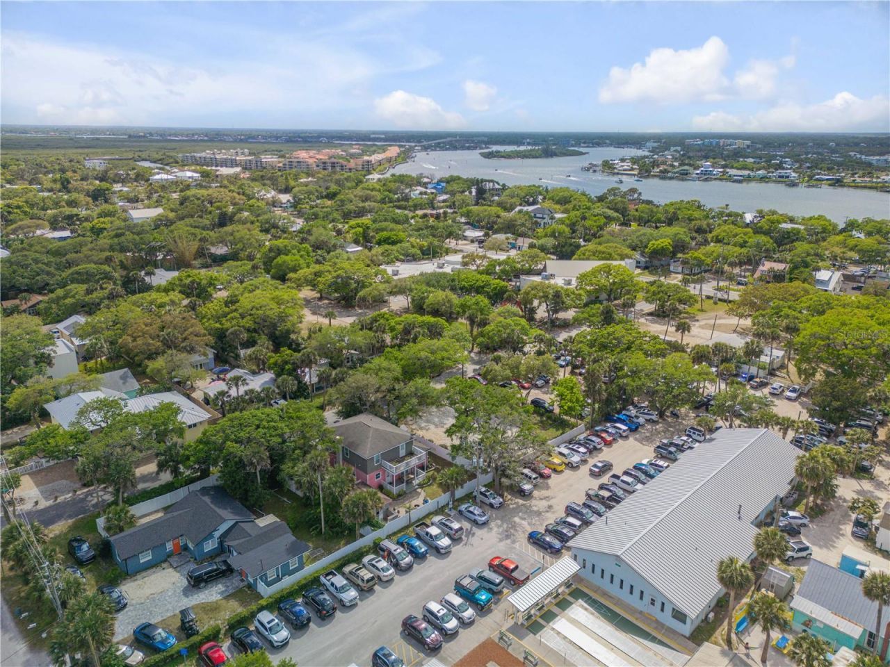 214 Columbus Avenue, New Smyrna Beach, FL 32169 Photo