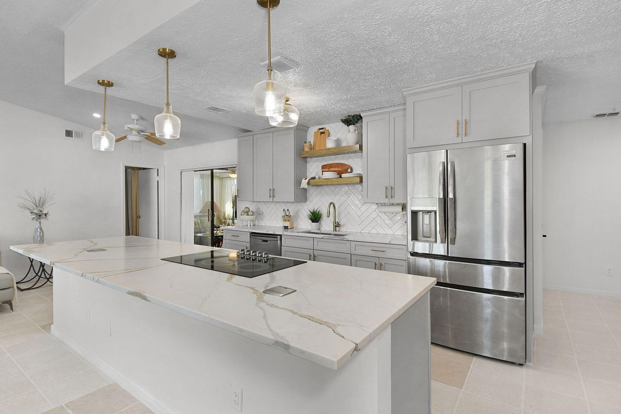 397 NE Gulfstream Avenue, Port Saint Lucie, FL 34983 Photo