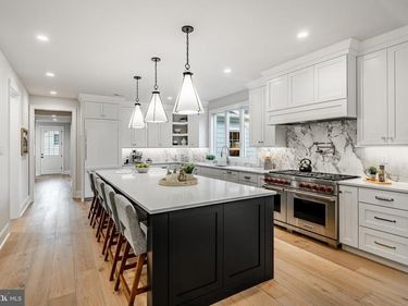 407 OAKWYNNE DRIVE, WYNNEWOOD, PA 19096