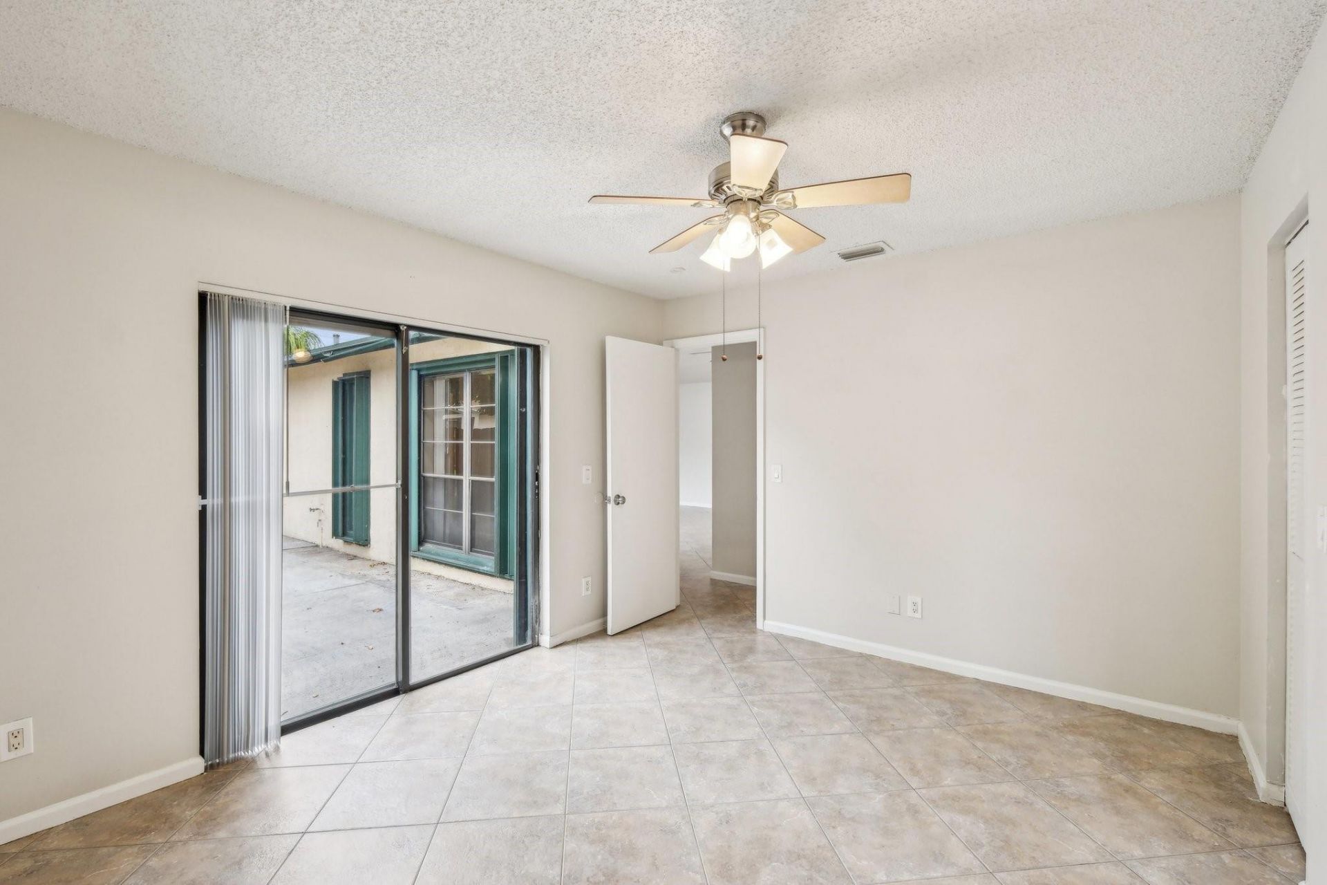 1091 Manor Drive, Palm Springs, FL 33461 Photo