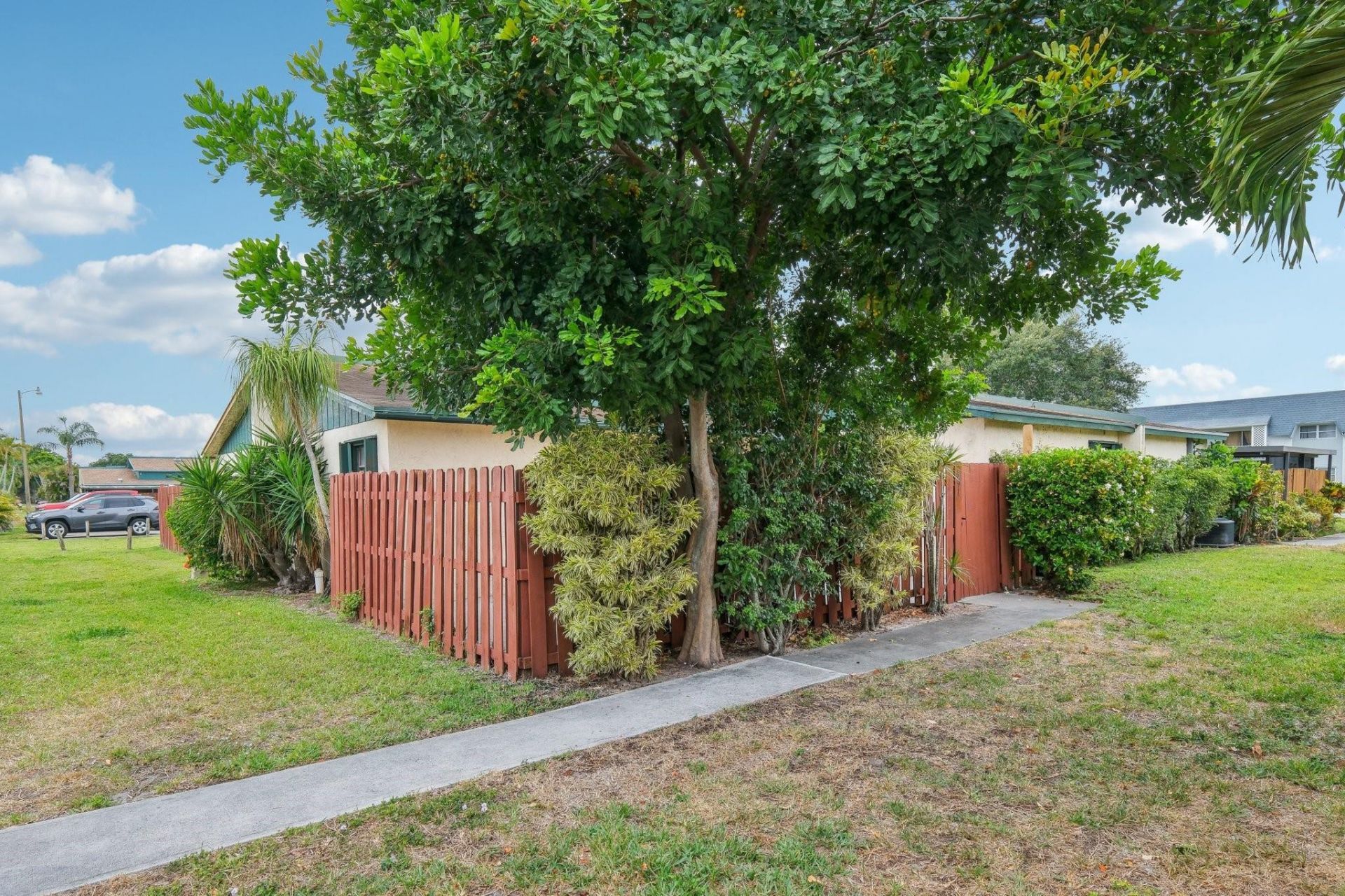 1091 Manor Drive, Palm Springs, FL 33461 Photo