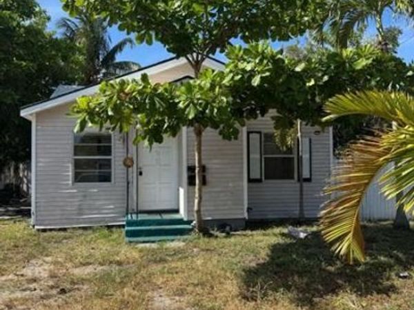 2127 Cleveland Street, Unit FRONT, Hollywood, FL 33020