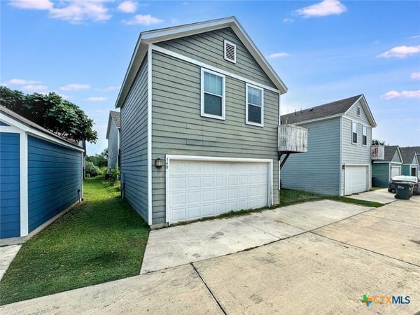 340 Perry Street, Unit Garage Apa, San Marcos, TX 78666