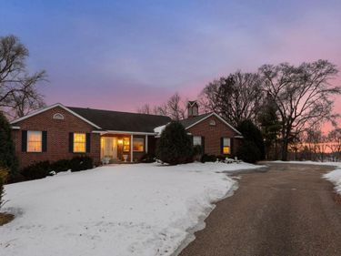 16865 Terrey Pine Drive, Eden Prairie, MN 55347