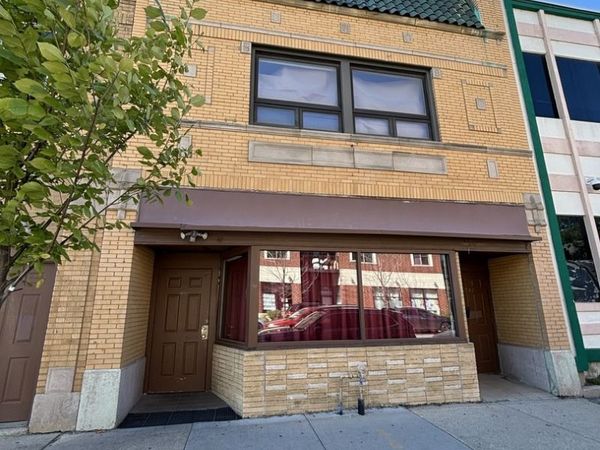 3702 N Kedzie Avenue, Chicago, IL 60618