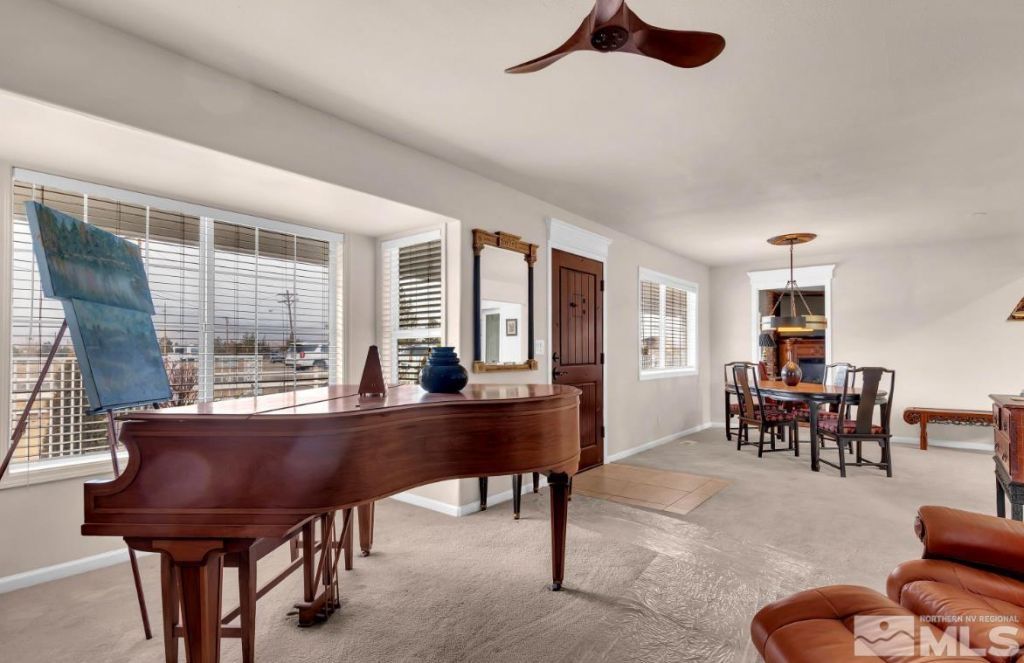 990 Riverview Drive, Gardnerville, NV 89460 Photo