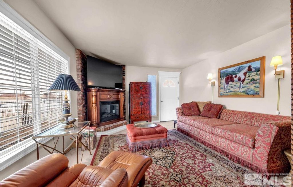 990 Riverview Drive, Gardnerville, NV 89460 Photo