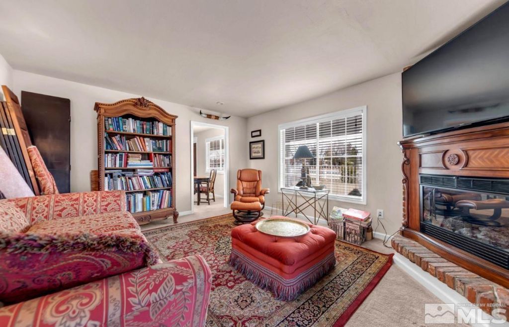 990 Riverview Drive, Gardnerville, NV 89460 Photo