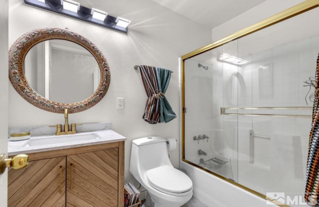 990 Riverview Drive, Gardnerville, NV 89460 Photo