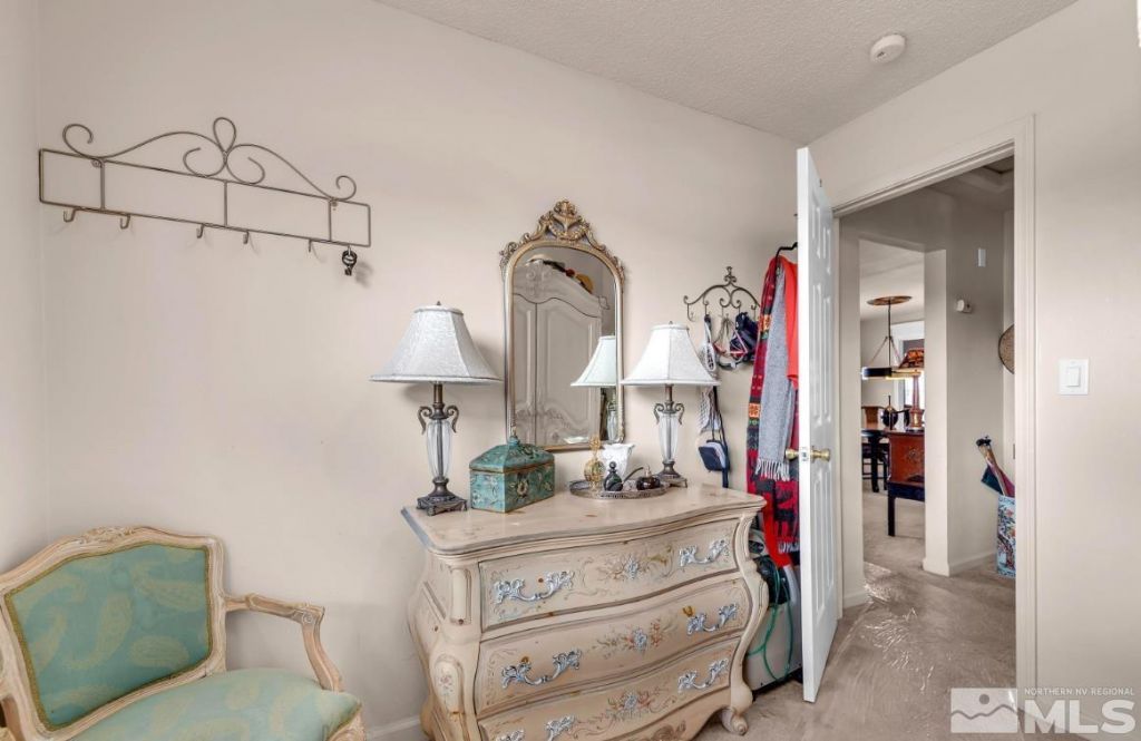 990 Riverview Drive, Gardnerville, NV 89460 Photo