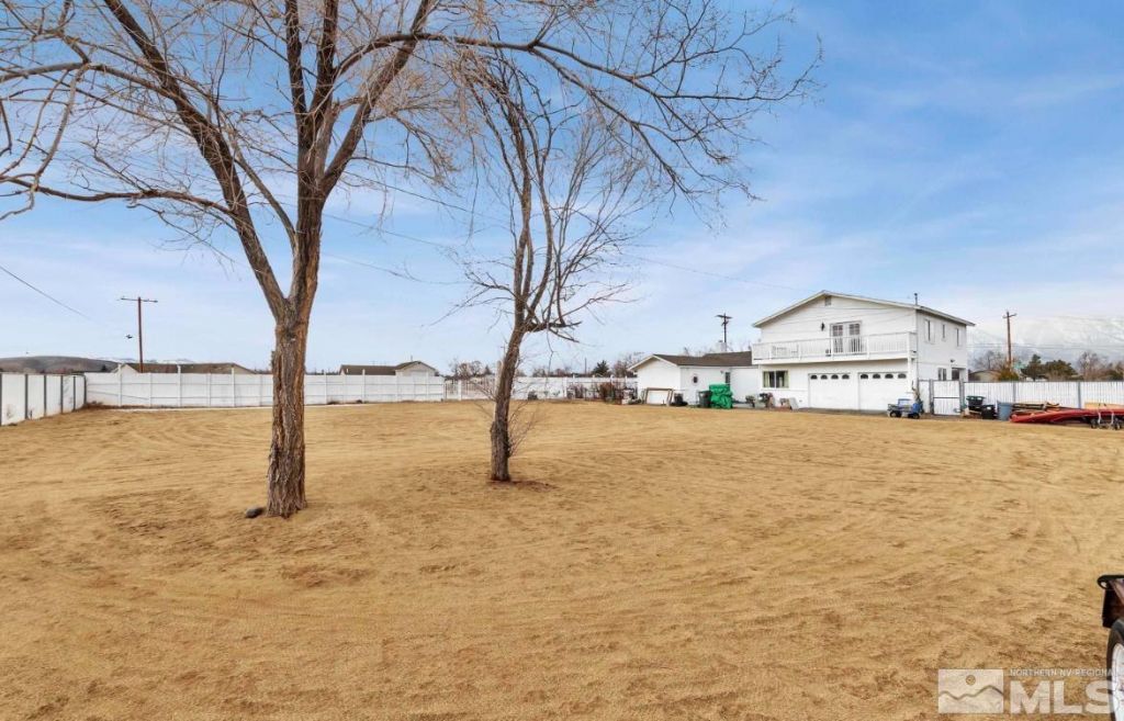 990 Riverview Drive, Gardnerville, NV 89460 Photo