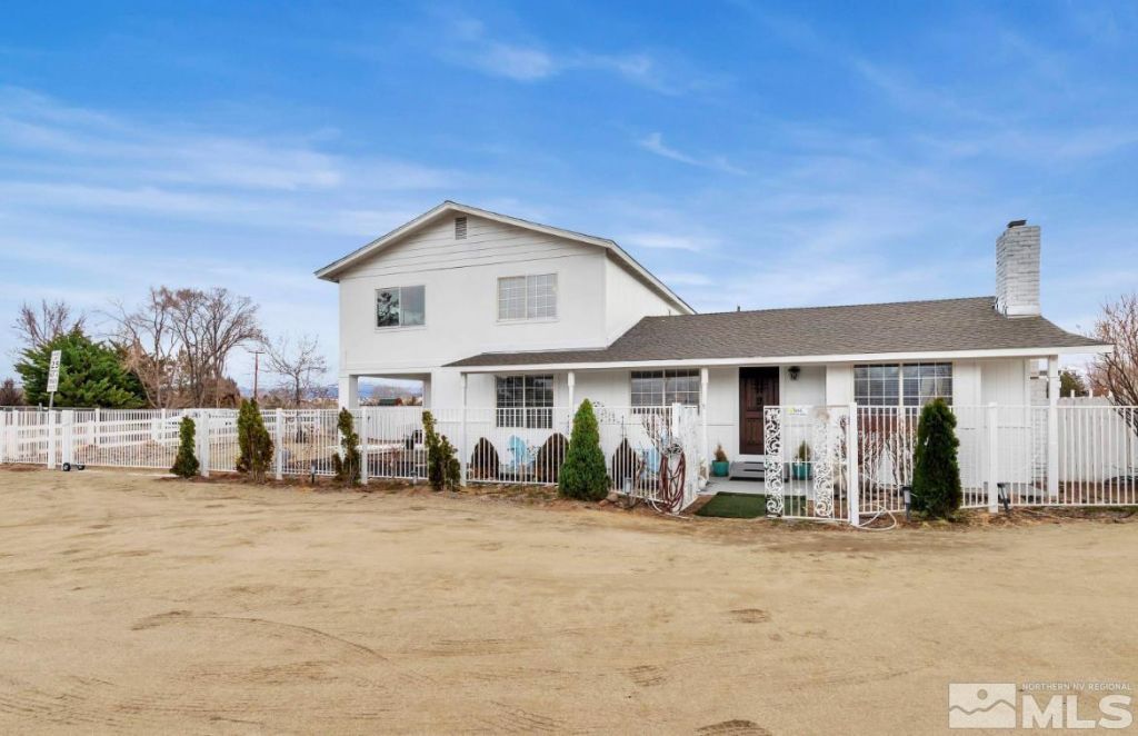 990 Riverview Drive, Gardnerville, NV 89460 Photo