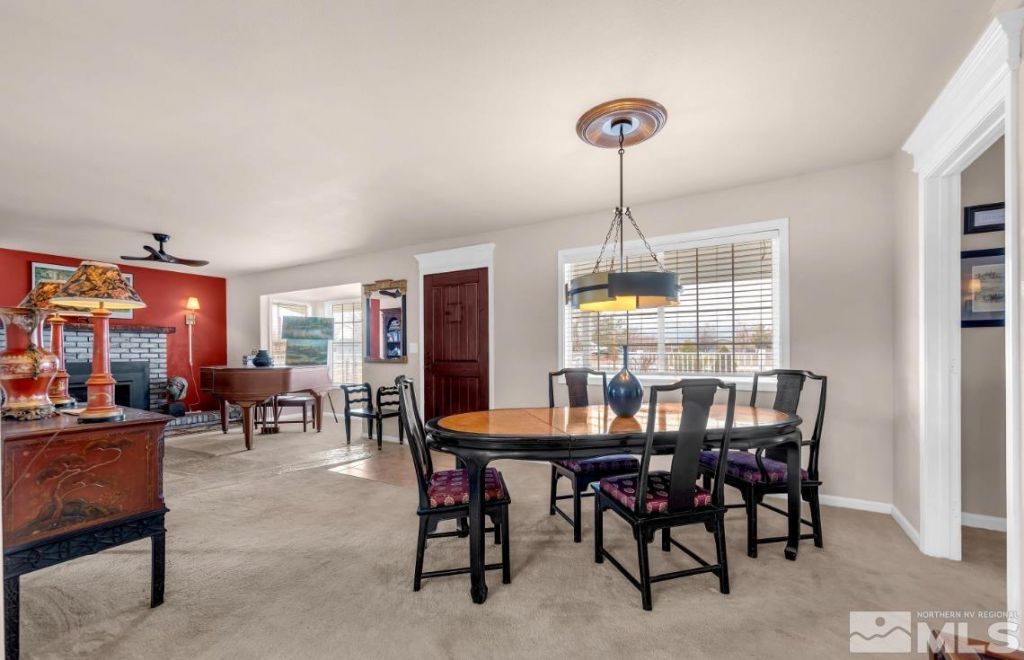 990 Riverview Drive, Gardnerville, NV 89460 Photo