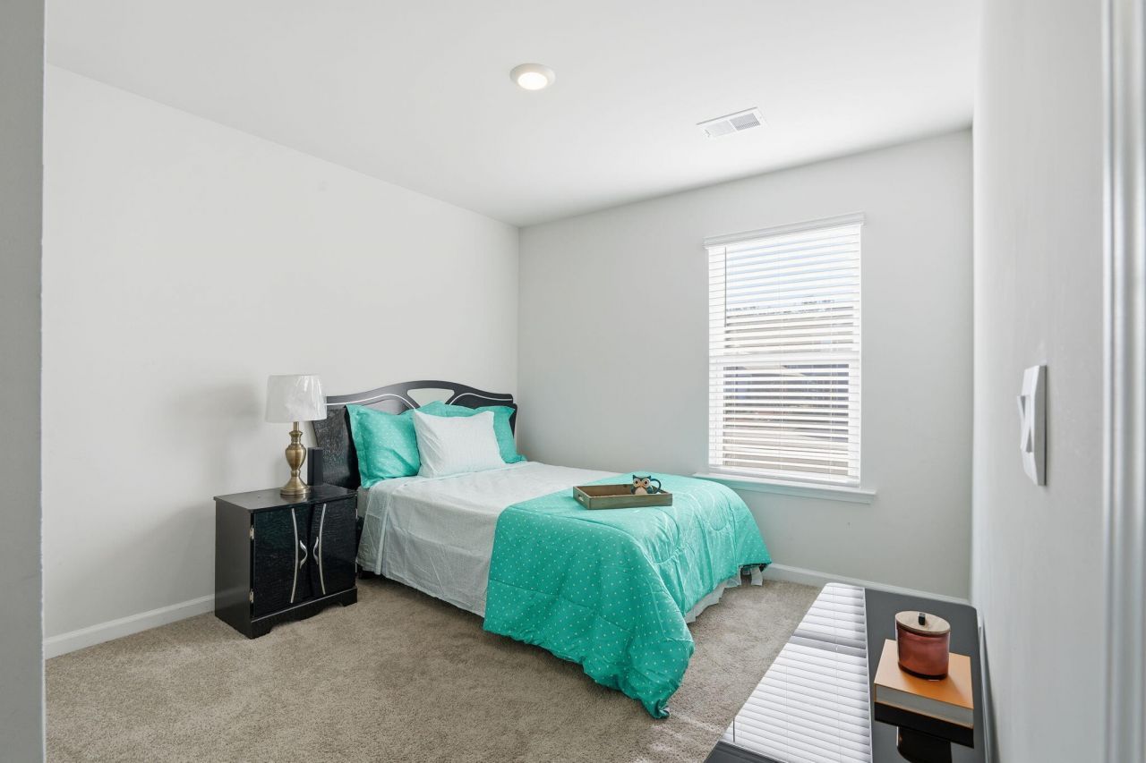 224 Coral Sunset Way Photo 13