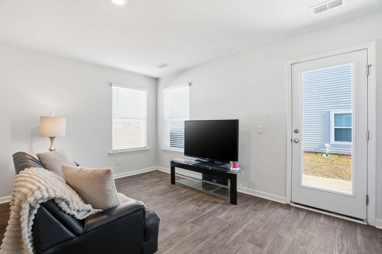 224 Coral Sunset Way Photo 5