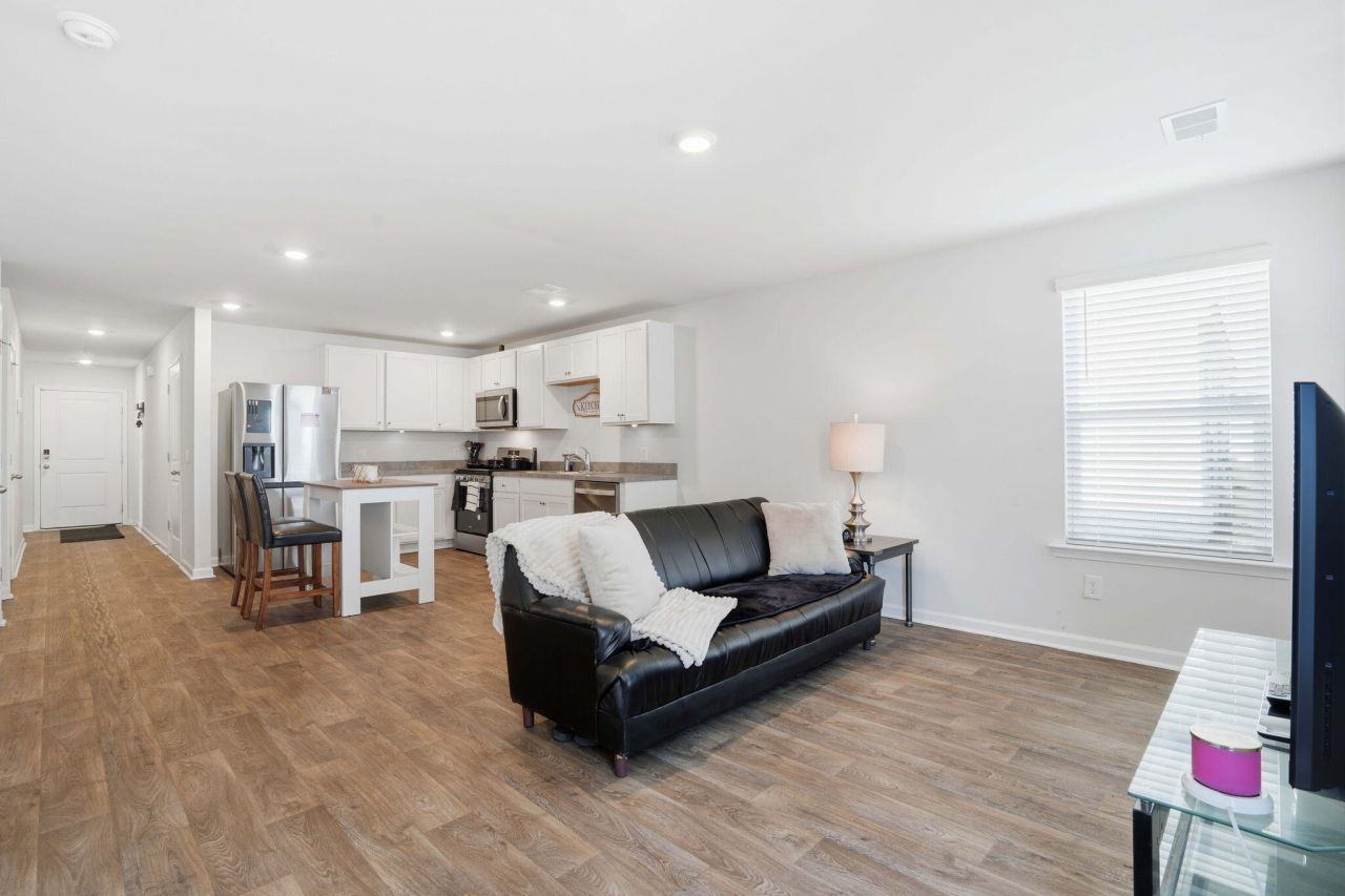 224 Coral Sunset Way Photo 6