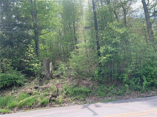 91 Lambert St, Central City, PA 15926