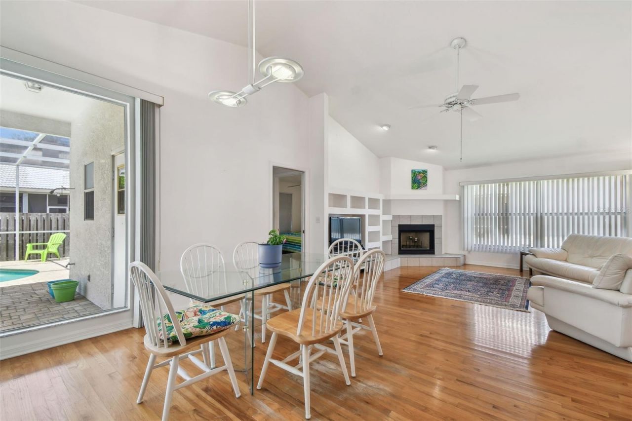 5001 Queen Palm Terrace Ne, Saint Petersburg, FL 33703 Photo