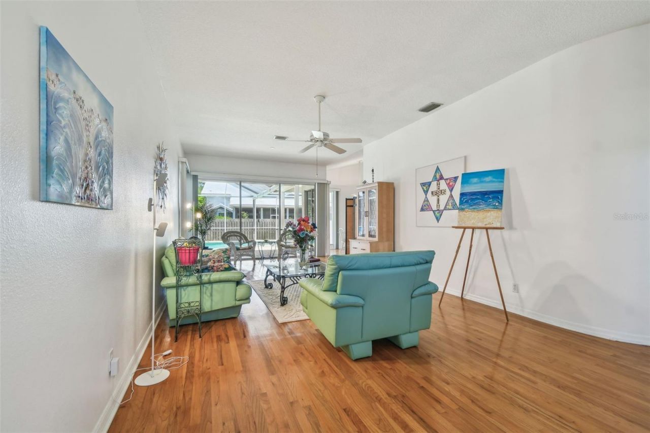 5001 Queen Palm Terrace Ne, Saint Petersburg, FL 33703 Photo