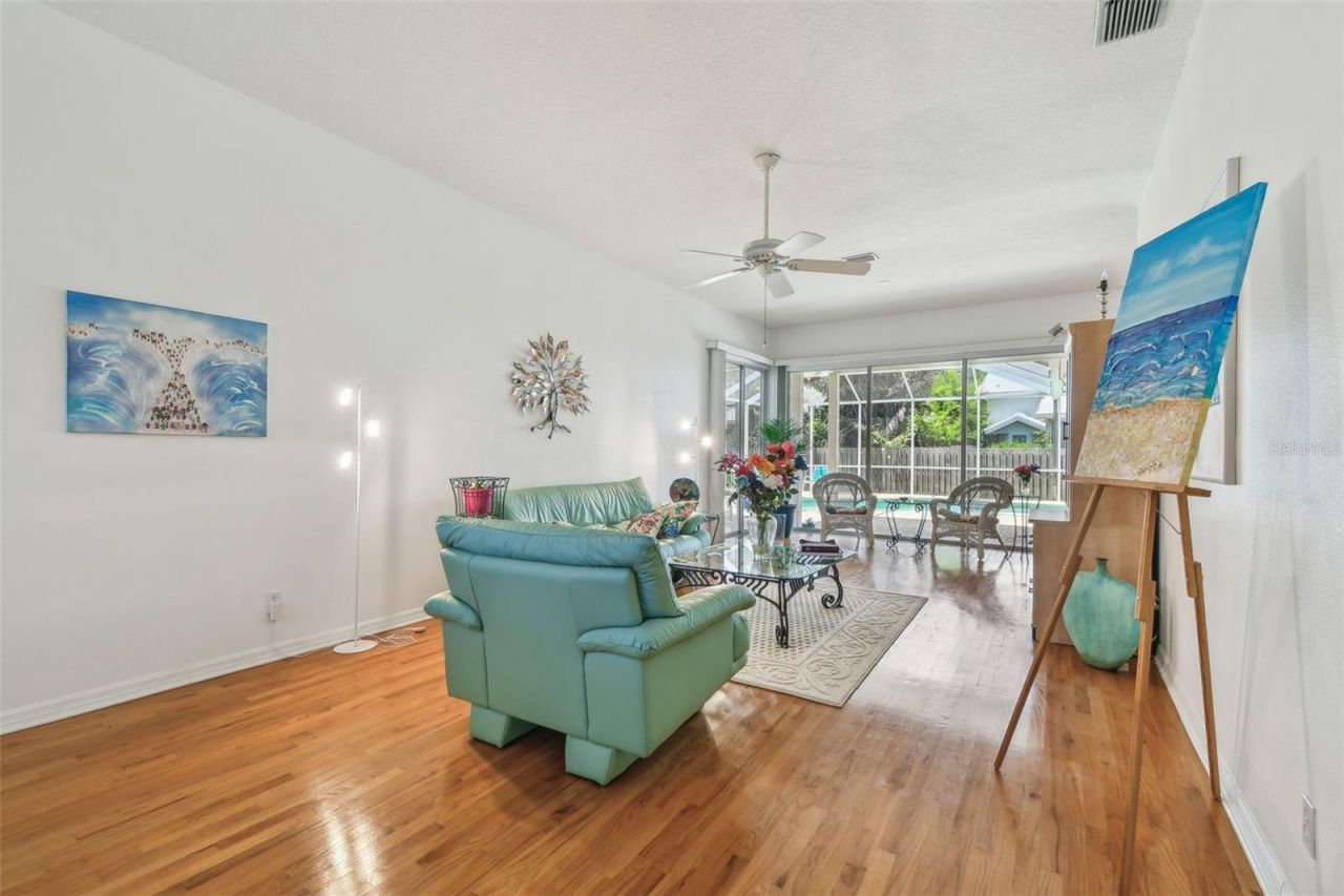 5001 Queen Palm Terrace Ne, Saint Petersburg, FL 33703 Photo