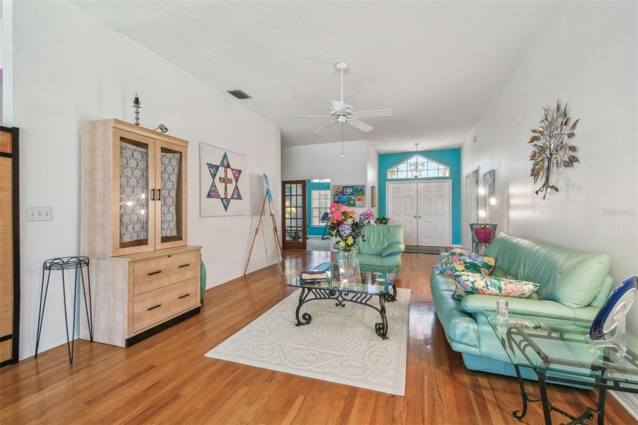 5001 Queen Palm Terrace Ne, Saint Petersburg, FL 33703 Photo