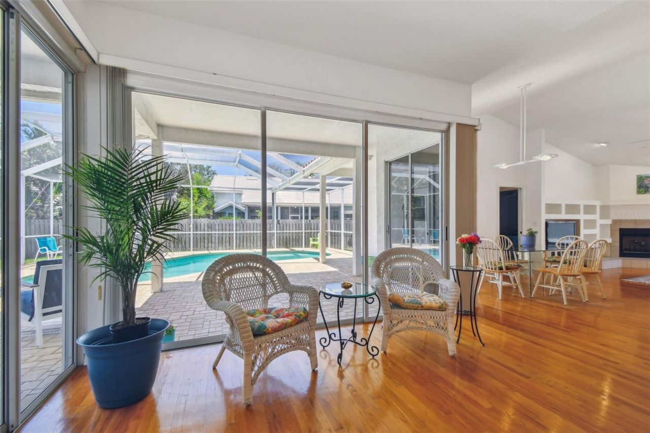 5001 Queen Palm Terrace Ne, Saint Petersburg, FL 33703 Photo